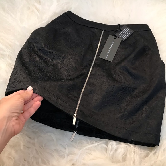 THOMAS WYLDE Jacquard Mini Skirt - Picture 3 of 8